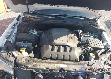 2020 Jeep Grand Cherokee Overland 4X4 z USA, uszkodzony, nr VIN 1C4RJFCT5LC127407